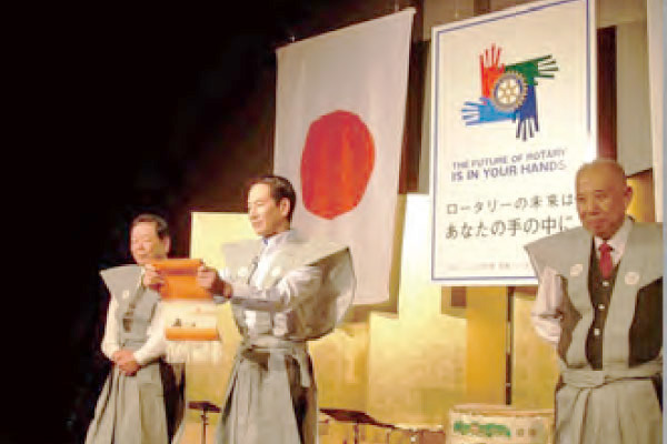 新年例会
初春に舞う安城三河萬歳