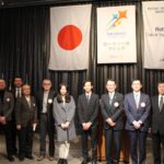 左より八木基之会長、石川誠会員増強委員長、松井幹晴会員、渡辺康二会員、山内有恒会員、サンクス大使 クリスティン・リー・リ・メイさん、サンクス奨学生 イルハム ザキ モハンマド ダウド君、岩崎篤雄会員、法泉政博会員、河合成高会員。