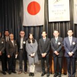 ３月１１日（火）、会員増強担当例会「イニシエーションスピーチ（会員卓話）」を開催しました。 本日のプログラムでは、冒頭、石川誠会員増強委員長が当クラブの会員増強の状況報告を行いました。本年度スタート時の当クラブの会員数は５３名、会員から入会候補者の紹介を募り、会員増強委員会で対応した結果、来月４月入会予定者含め８名の入会が確定、一方で退会もあるため、本年度目標６０名に向けて引き続き候補者の紹介が必要であることを訴えました。 続いて、一昨年入会した２名の会員からの卓話を伺いました。 蒲郡信用金庫の岩崎篤雄会員からは、今日で１４年目を迎える東日本大震災にまつわる思い出や、海外勤務のご経験、ご家族や豊富な趣味に関するプライベートなお話などを伺いました。 商工組合中央金庫の法泉政博会員からは、珍しい苗字の由来や代々住職を務められた九州のご実家にまつわるお話や、赴任先である豊橋で奥様共々楽しい２年間を満喫されたこと、更に今春本部へのご栄転が決まったことによる退会のご挨拶をいただきました。